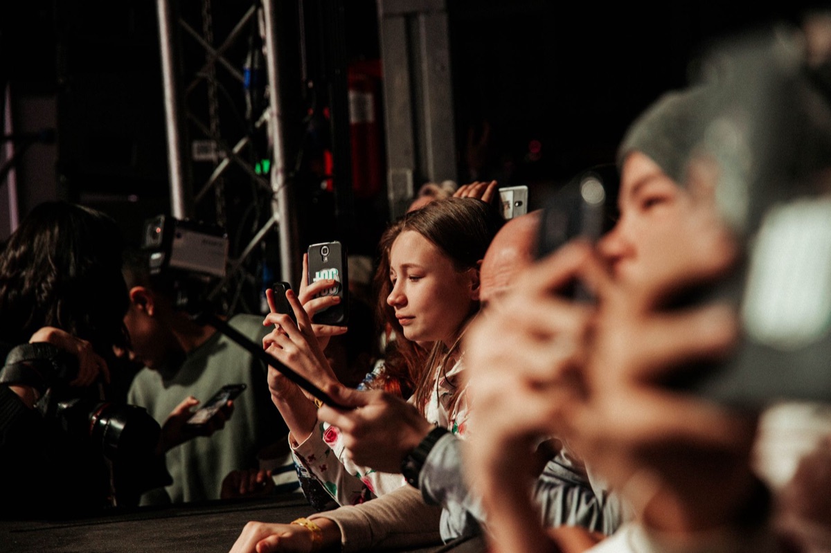 kpop concert crowd