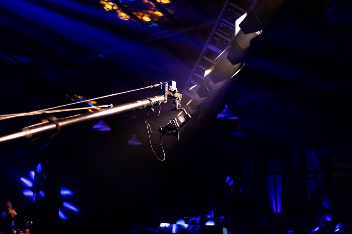 Music video lighting setup with multiple lights and reflectors